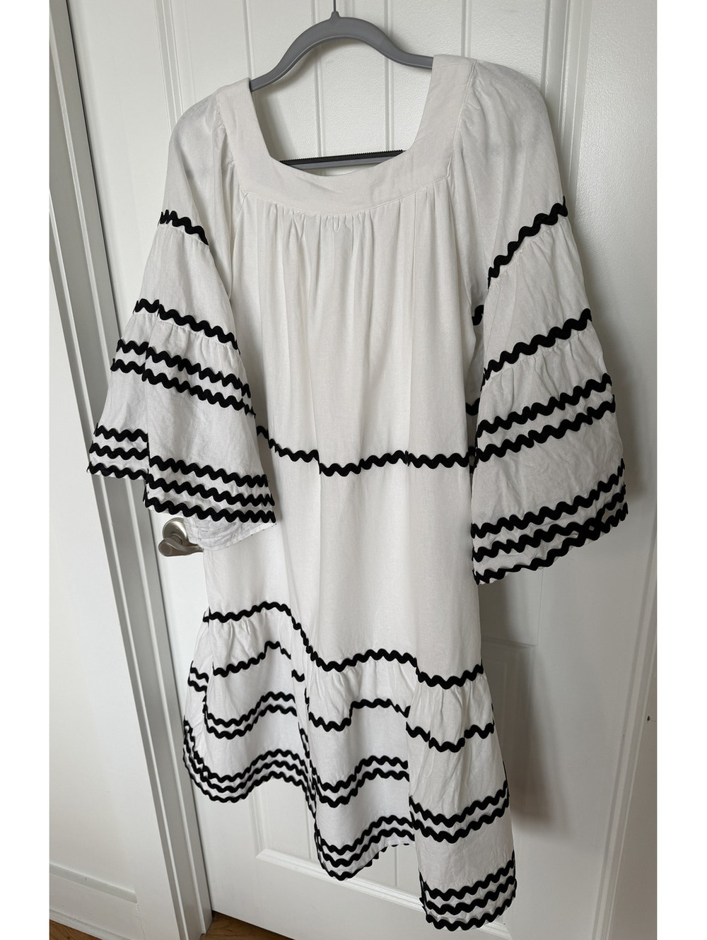 Lisa Marie Fernandez White Dress with Black Bric Brac Trim - Size S - Picture 3 of 4